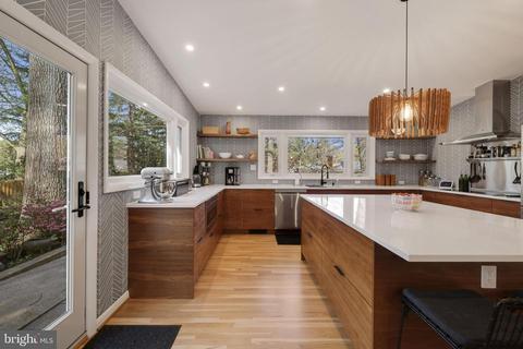 1003 La Grande Rd, Silver Spring, MD 20903 photo 8