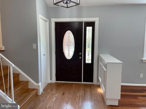 11509 Yates St, Silver Spring, MD 20902 photo 2