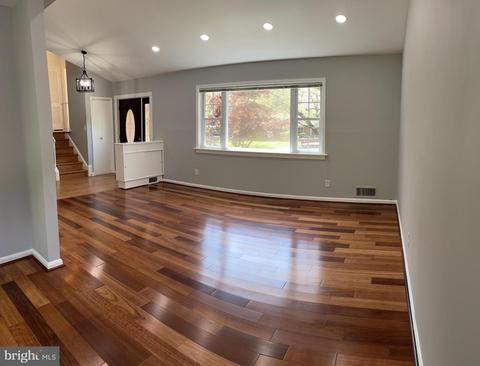 11509 Yates St, Silver Spring, MD 20902 photo 4