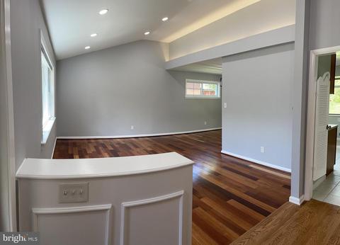 11509 Yates St, Silver Spring, MD 20902 photo 3