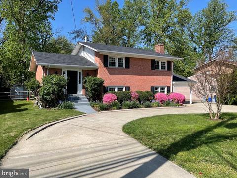 8223 Tuckerman Ln, Potomac, MD 20854 photo 1