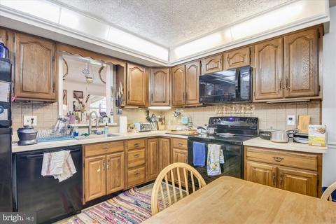 15104 Timberlake Dr, Silver Spring, MD 20905 photo 5
