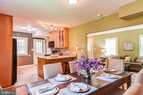 8407 Galveston Rd, Silver Spring, MD 20910 photo 11