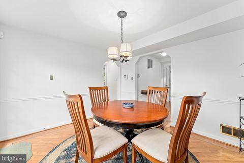 4005 Adams Dr, Silver Spring, MD 20902 photo 9