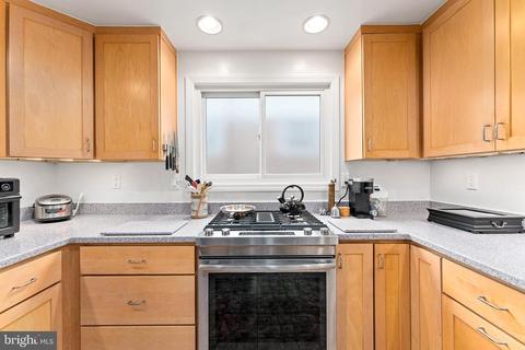 4005 Adams Dr, Silver Spring, MD 20902 photo 12