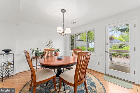4005 Adams Dr, Silver Spring, MD 20902 photo 7