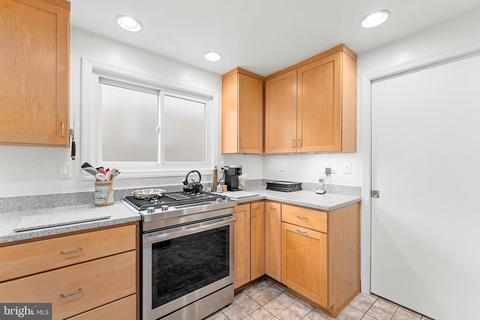 4005 Adams Dr, Silver Spring, MD 20902 photo 13