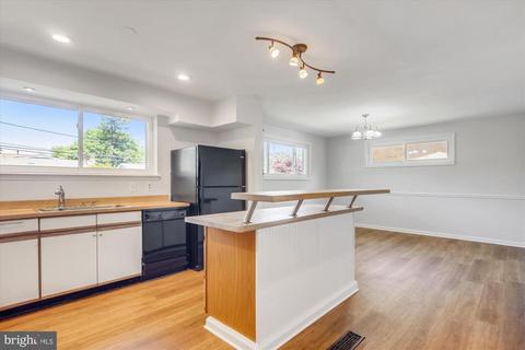 912 S Belgrade Rd, Silver Spring, MD 20902 photo 6