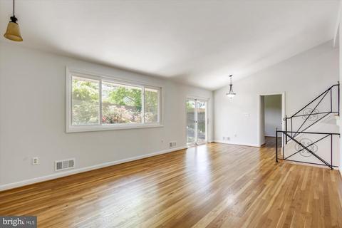 912 S Belgrade Rd, Silver Spring, MD 20902 photo 10