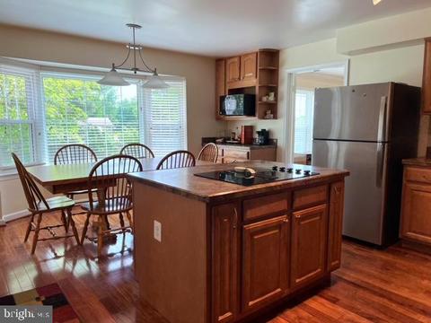 212 Farmgate Ln, Silver Spring, MD 20905 photo 7