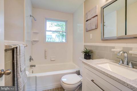 2221 Kimball Pl, Silver Spring, MD 20910 photo 23