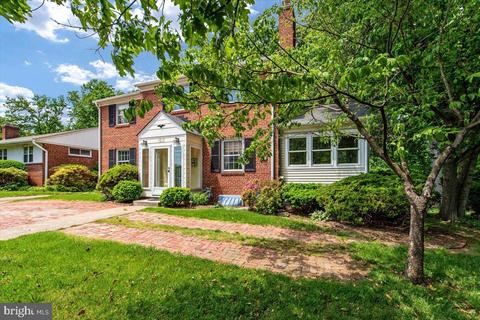 1517 Forest Glen Rd, Silver Spring, MD 20910 photo 2