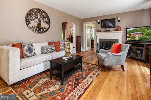 1517 Forest Glen Rd, Silver Spring, MD 20910 photo 8