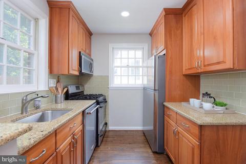 221 Baden St, Silver Spring, MD 20901 photo 13