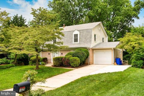 1424 Chilton Dr, Silver Spring, MD 20904 photo 1
