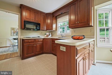 14809 Pebblestone Dr, Silver Spring, MD 20905 photo 13