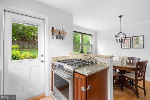 9407 Biltmore Dr, Silver Spring, MD 20901 photo 11