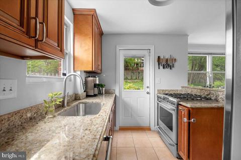 9407 Biltmore Dr, Silver Spring, MD 20901 photo 10