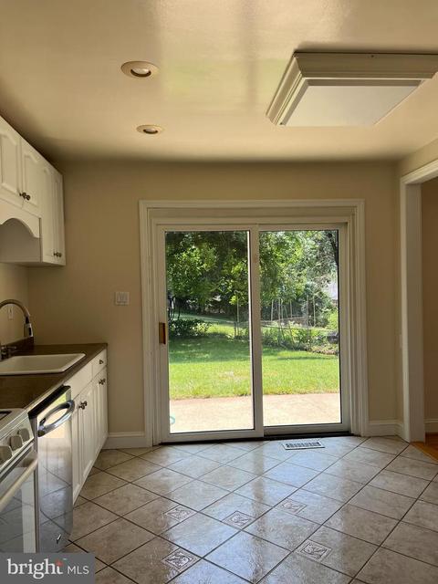 1406 Dennis Ave, Silver Spring, MD 20902 photo 12