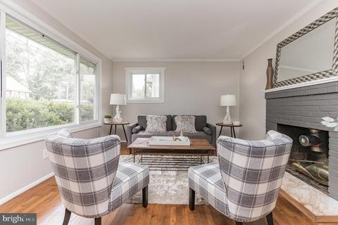 916 Robin Rd, Silver Spring, MD 20901 photo 2