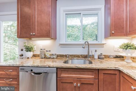 916 Robin Rd, Silver Spring, MD 20901 photo 8