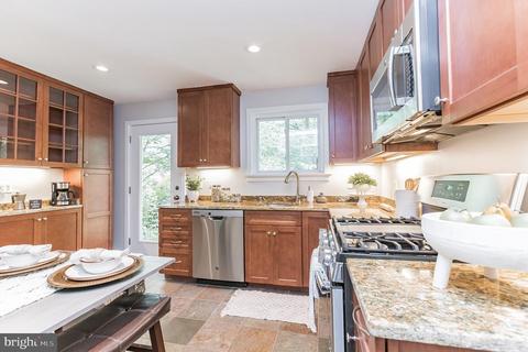 916 Robin Rd, Silver Spring, MD 20901 photo 5