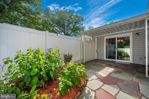 14608 Deerhurst Ter #208-B, Silver Spring, MD 20906 photo 28