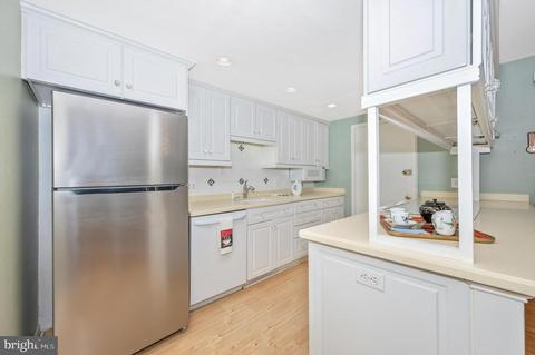 14608 Deerhurst Ter #208-B, Silver Spring, MD 20906 photo 15