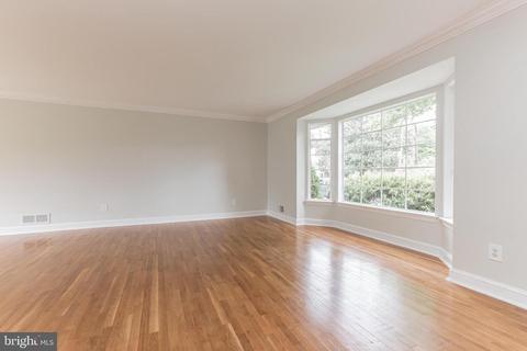 2019 Cascade Rd, Silver Spring, MD 20902 photo 10