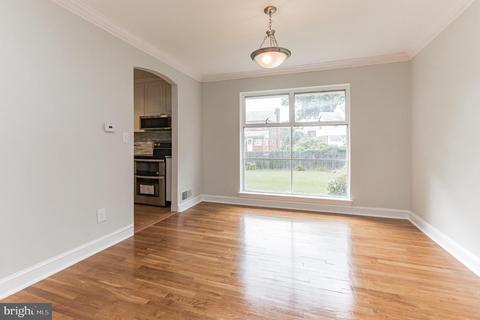 2019 Cascade Rd, Silver Spring, MD 20902 photo 13