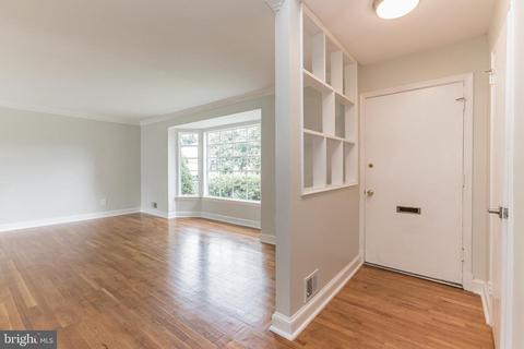 2019 Cascade Rd, Silver Spring, MD 20902 photo 8