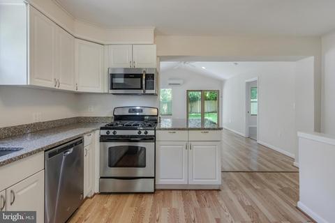 11603 Gail St, Silver Spring, MD 20902 photo 6