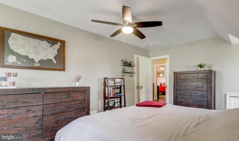 414 Brewster Ave, Silver Spring, MD 20901 photo 32