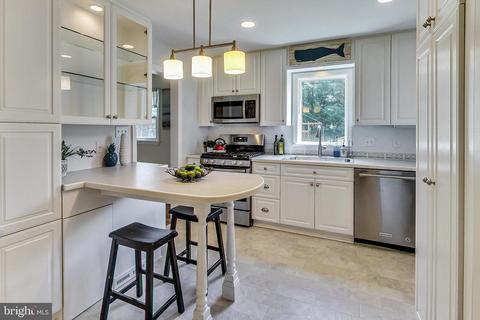 9913 Edgehill Ln, Silver Spring, MD 20901 photo 11