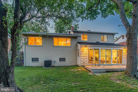 411 Torrington Pl, Silver Spring, MD 20901 photo 2