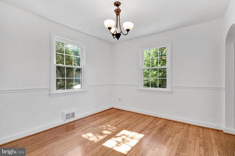9301 Glenville Rd, Silver Spring, MD 20901 photo 12