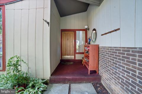 14808 Fireside Dr, Silver Spring, MD 20905 photo 2