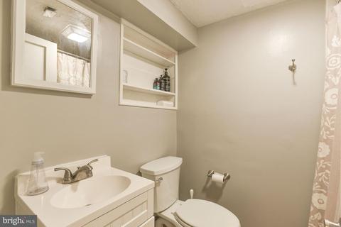 118 Normandy Dr, Silver Spring, MD 20901 photo 26