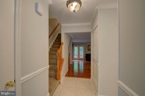 10359 Green Holly Ter, Silver Spring, MD 20902 photo 4