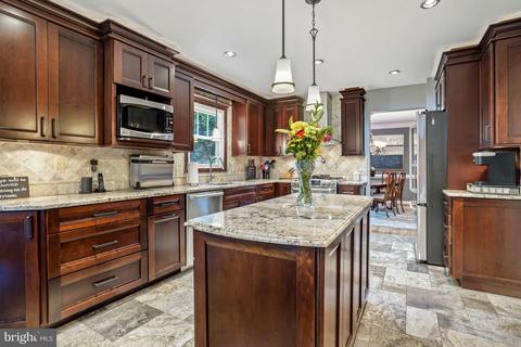 1509 Featherwood St, Silver Spring, MD 20904 photo 10