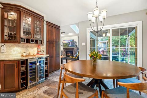 1509 Featherwood St, Silver Spring, MD 20904 photo 8
