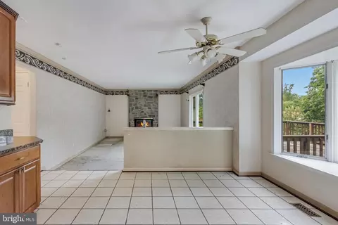 14434 Bradshaw Dr, Silver Spring, MD 20905 photo 5
