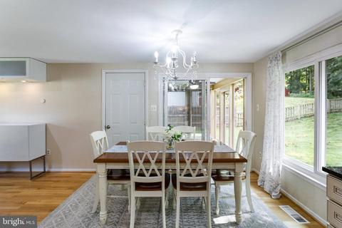 14617 Sandy Ridge Rd, Silver Spring, MD 20905 photo 9