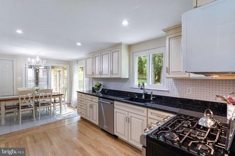 14617 Sandy Ridge Rd, Silver Spring, MD 20905 photo 8