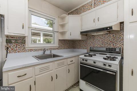 12304 Centerhill St, Silver Spring, MD 20902 photo 7