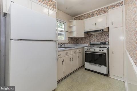12304 Centerhill St, Silver Spring, MD 20902 photo 6