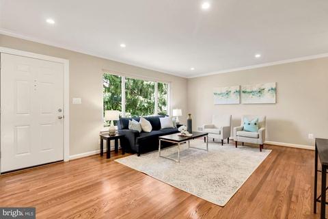 1700 Imperial Dr, Silver Spring, MD 20902 photo 4