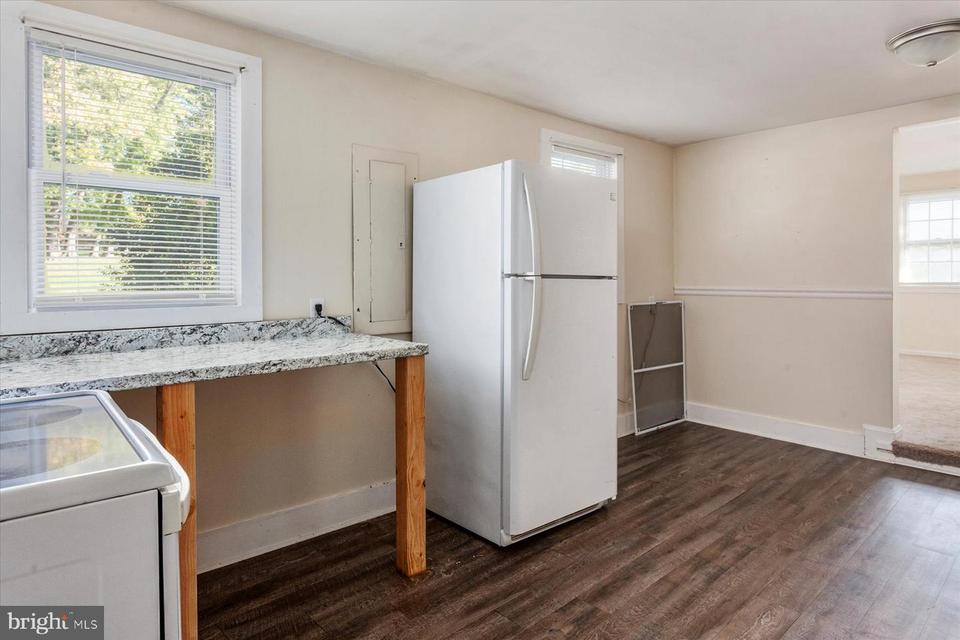 15800 Thompson Rd, Silver Spring, MD 20905 photo 8