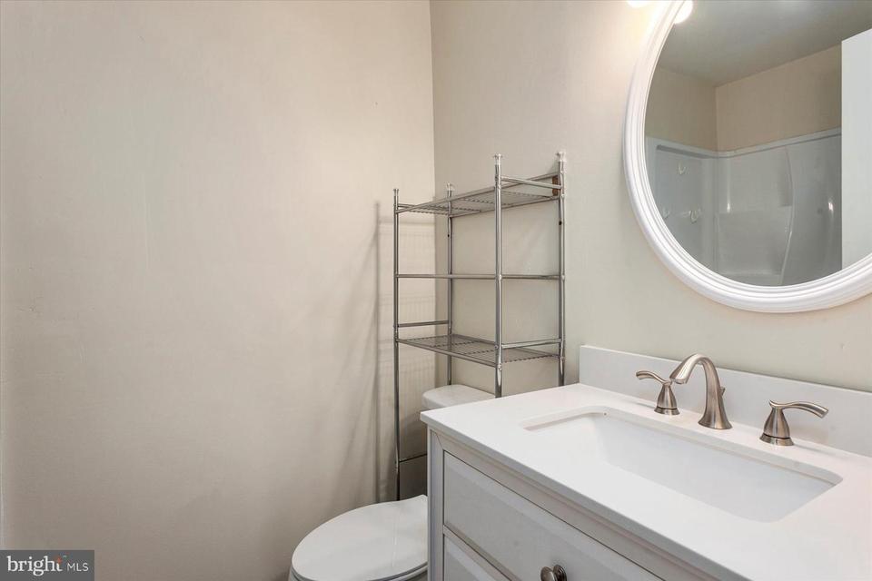  15800 Thompson Rd, Silver Spring, MD 20905 photo 18