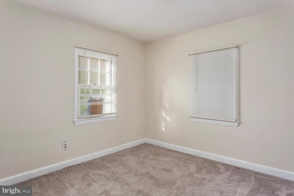  15800 Thompson Rd, Silver Spring, MD 20905 photo 11
